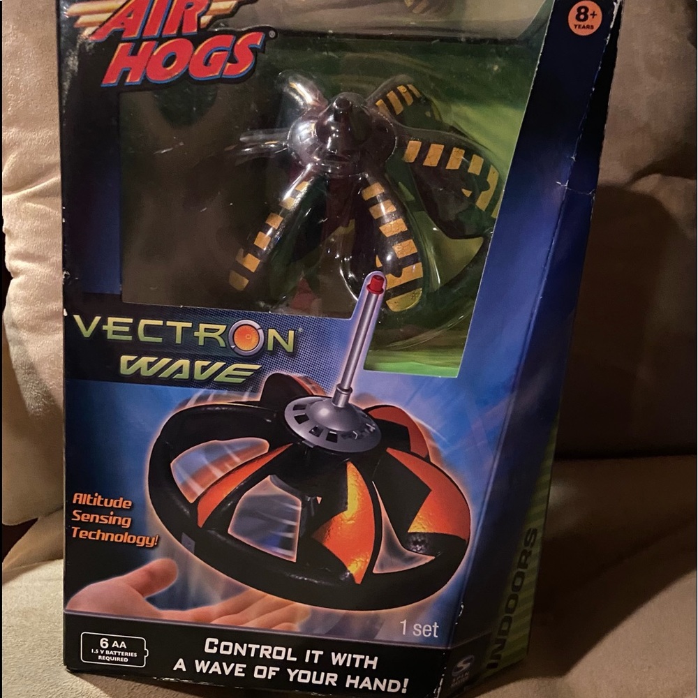 AIR HOGS VECTRON WAVE CONTROL IT WITH HAND WAVE